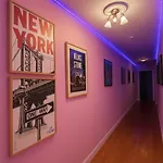 Modern Xl Queen Room Comfort & Character In Harlem